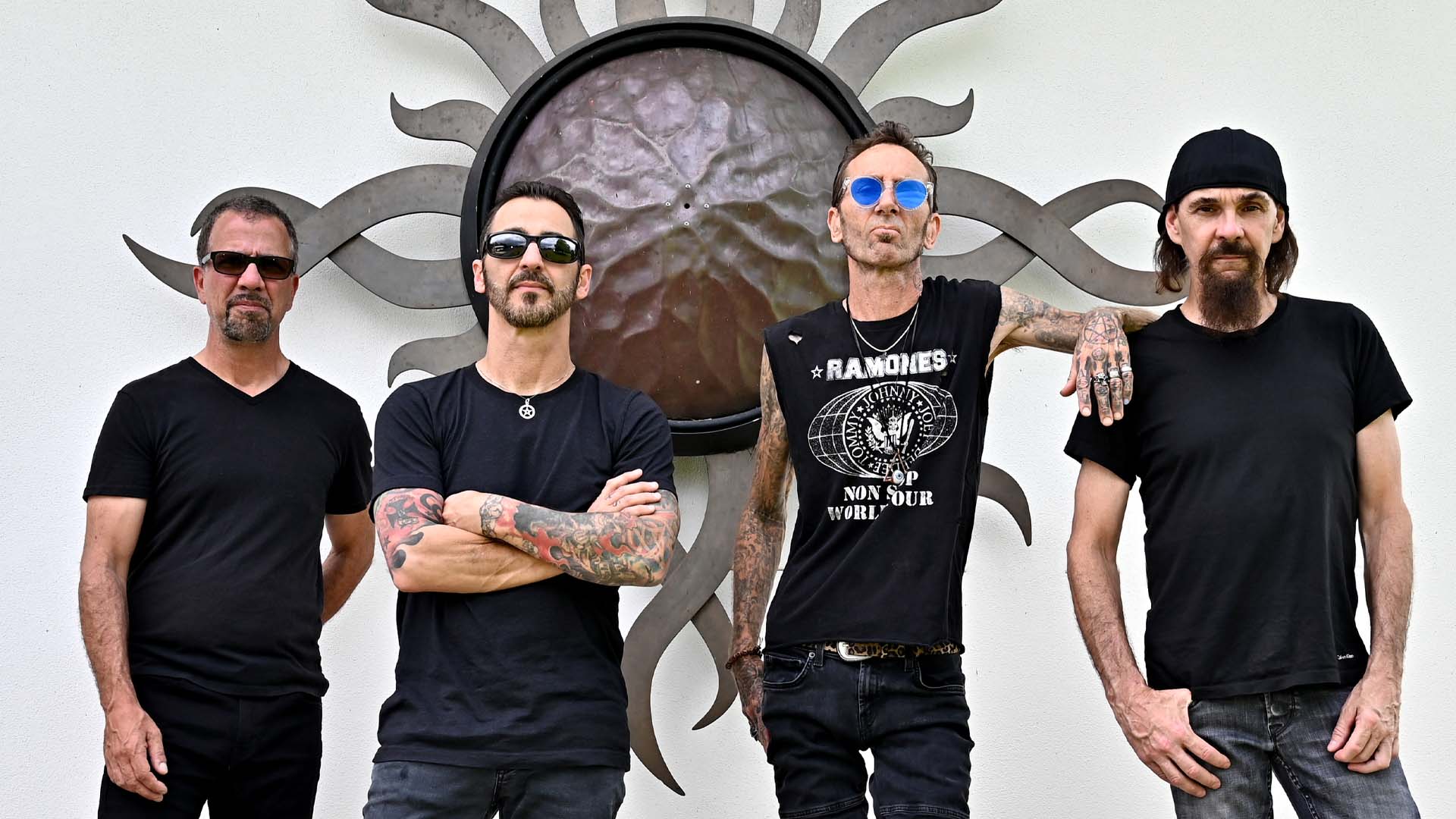 20241010 godsmack web - Santan Dave Store